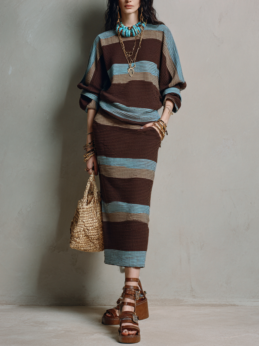 Relaxed Vintage Oversized Sweater & Column Midi Skirt Outfit