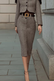 Vintage-Inspired Structured Tweed Set With Detachable Fur Collar